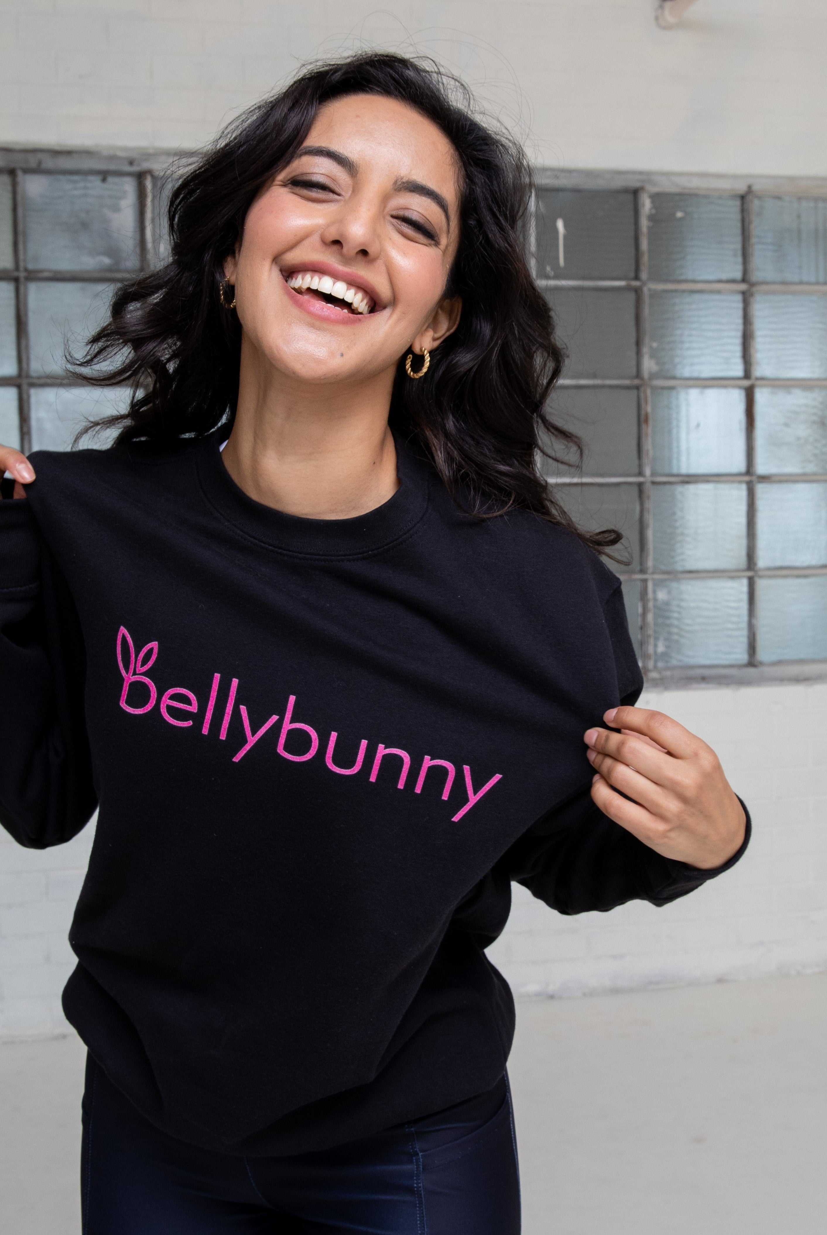 Bellybunny Sweatshirt  black with pink logo