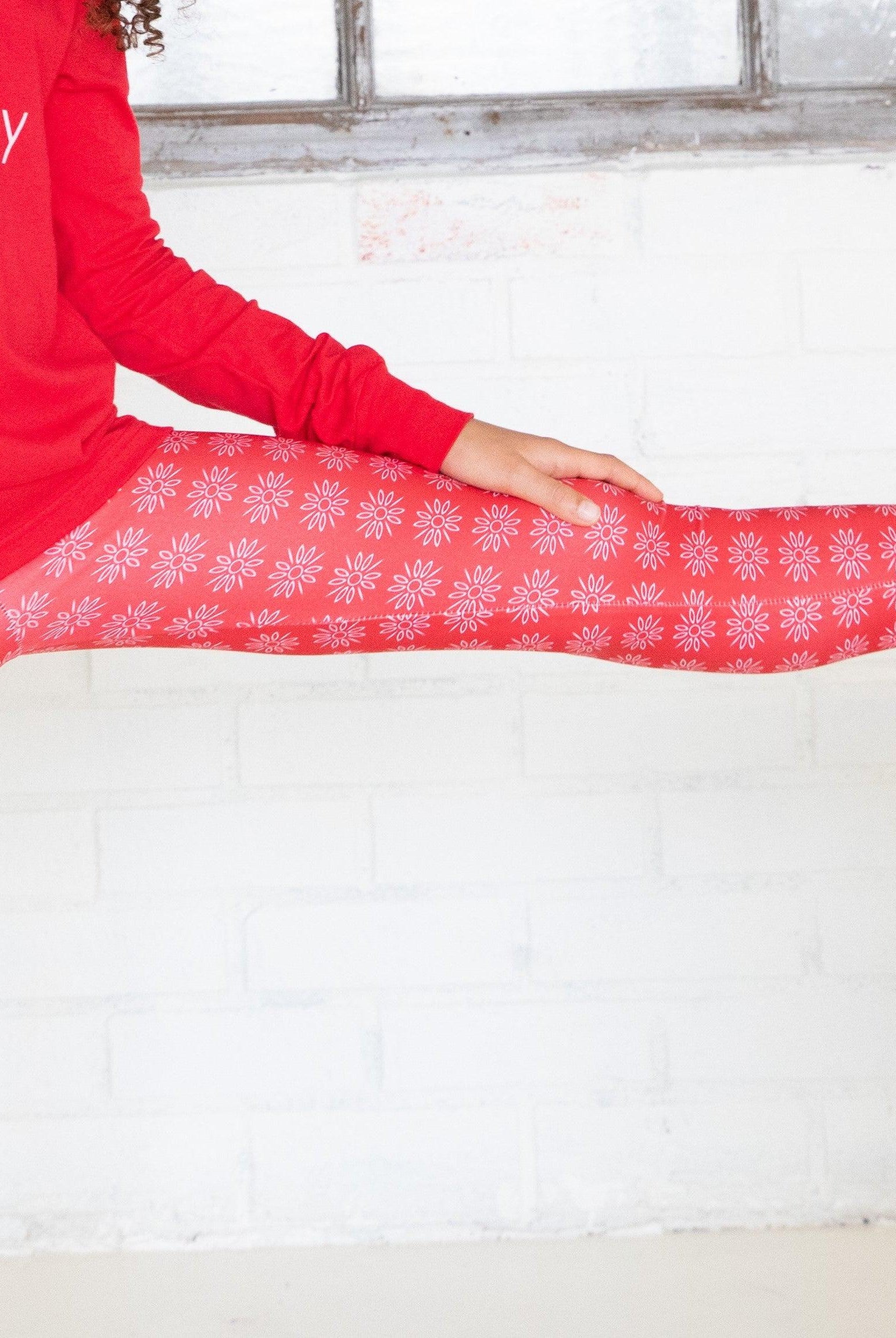 Bellybunny-Youth Leggings-red with sun pattern